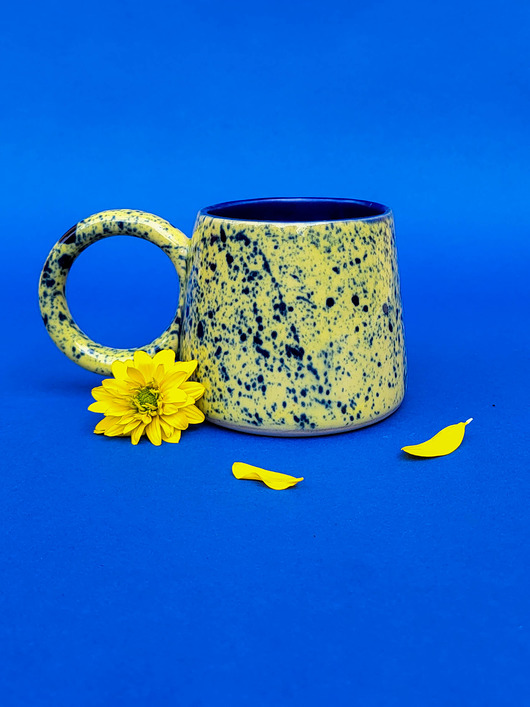 kubki Ceramiczny kubek nakrapiany