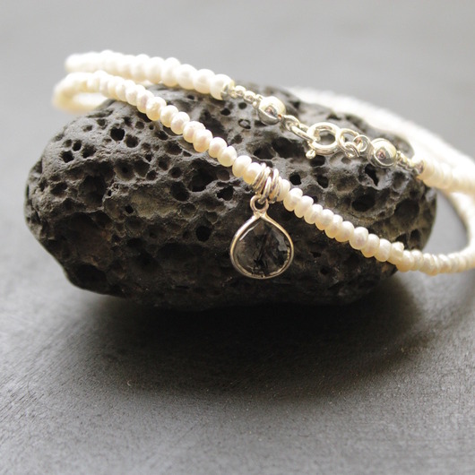 naszyjniki - inne Perłowa naszyjnica z zawieszką