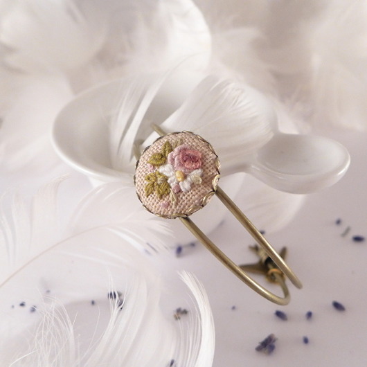 Bransoletka haftowana ROSE, haft, róże atelier by Olga
