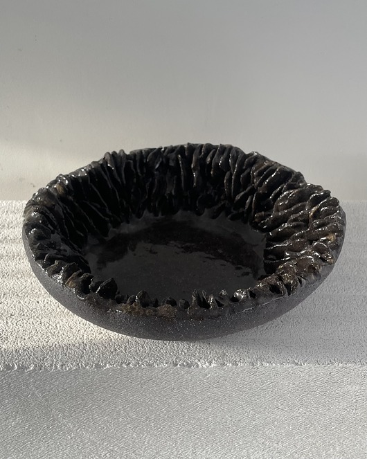 miski i misy Misa ceramiczna z ciemnej gliny. Naczynie unikatowe