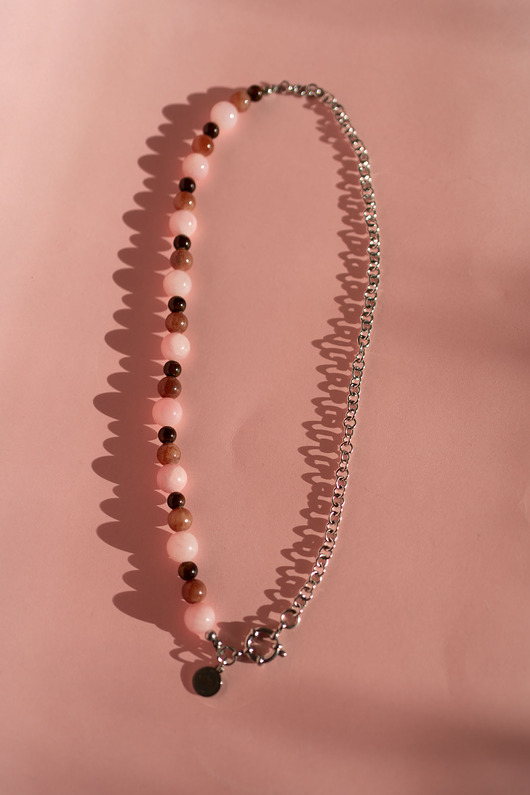 naszyjniki - inne Naszyjnik mix koraliki i łańcuszek