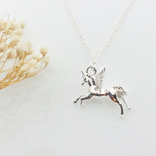 srebrne naszyjniki Naszyjnik z jednorożcem, srebrny jednorożec- prezent dla dziewczynki
