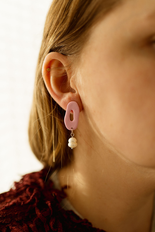 kolczyki z masy plastycznej Wiszące kolczyki z perłą