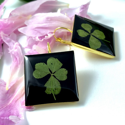 kolczyki z żywicy KOLCZYKI - BLACK Lucky clover (koniczyna)