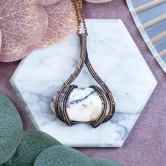 wisiory Miedziany wisiorek wire wrapping z opalem dendrytowym #523