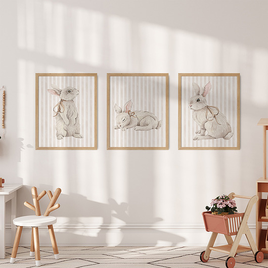 obrazy i plakaty do pokoju dziecięcego Plakaty Royal Bunnies-beige stripes