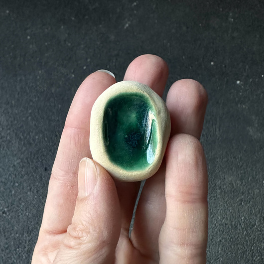 akcesoria różne Worry stone *butelkowa zieleń