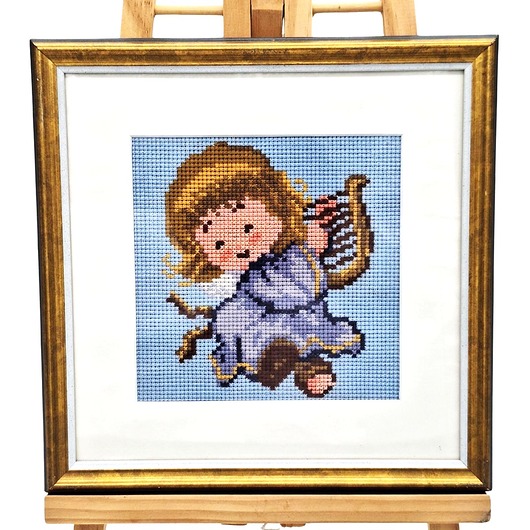 Ozdoby na ścianę Ręcznie Haftowany Obrazek Aniołek z Harfą 24x24 cm w Ramce
