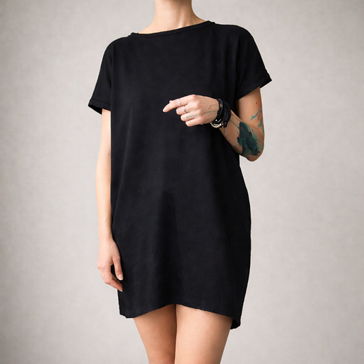 sukienki midi damskie Sukienka tshirt oversize Czarna Kieszenie