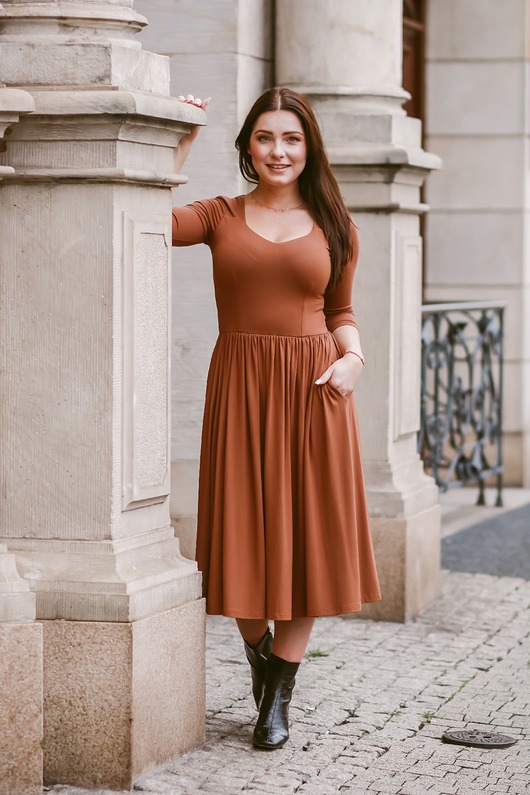 sukienki midi damskie Sukienka GRADIOLA cynamon