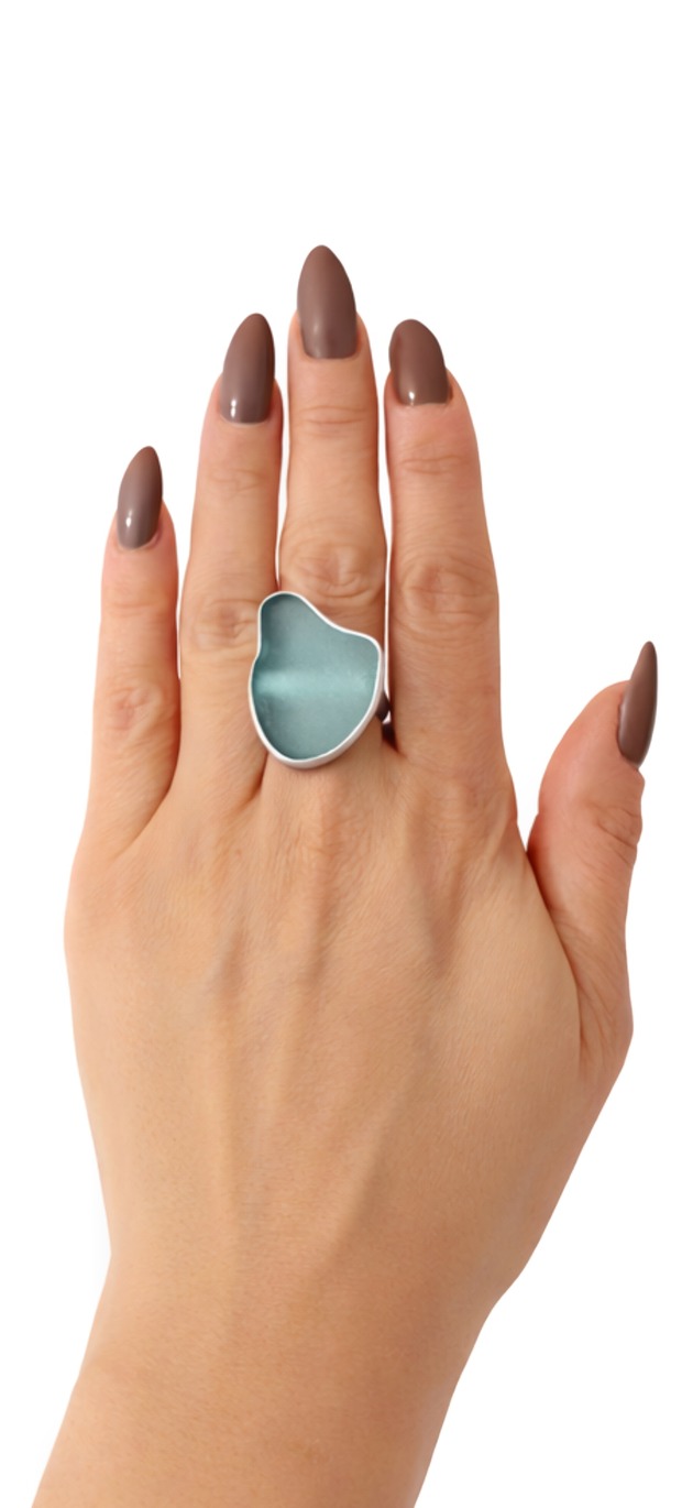 pierścionki srebrne Srebrny pierścionek regulowany ze szkłem morskim