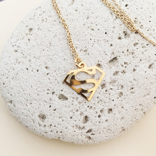 Naszyjnik SUPERMAN necklace, złocony Anemon Atelier
