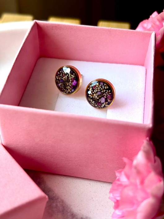 kolczyki z żywicy Kolczyki dzika marchew na czerni