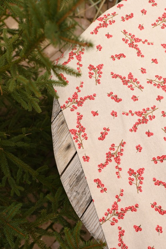 obrusy i serwetki Świąteczny bieżnik z motywem głogu