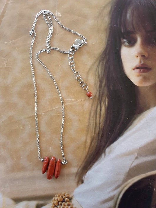 chokery Łańcuszek z wisiorem ROOTS jaspis czerwony