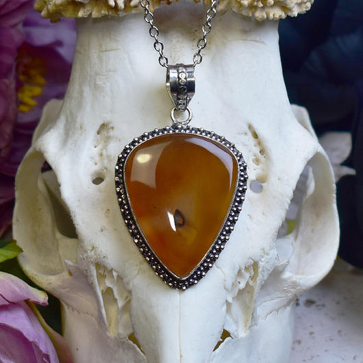 wisiory Miedziany posrebrzany wisiorek z karneolem