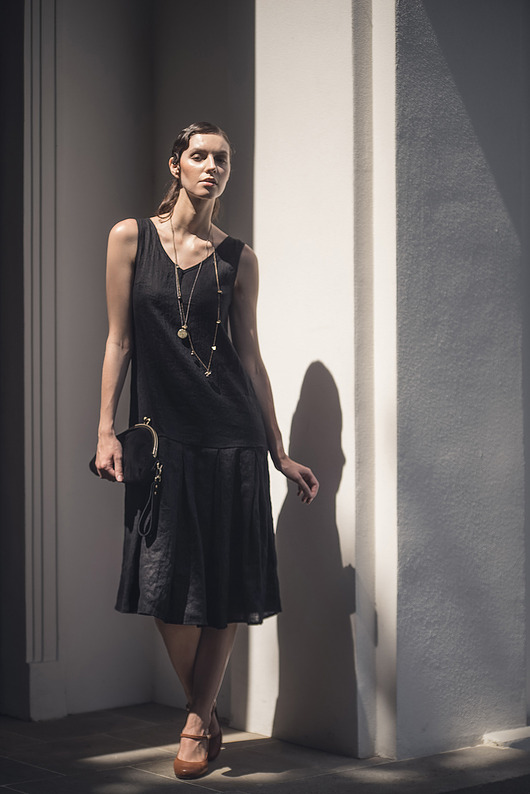 sukienki midi damskie Lniana midi z falbaną czarna