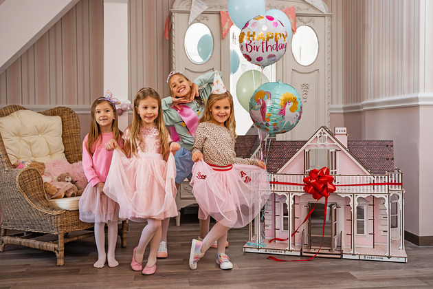 klocki i zabawki drewniane Drewniany domek dla lalek Pink