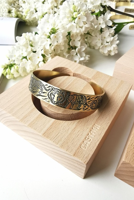 bransoletki złote The eye of the tiger