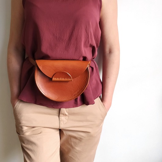 BELTBAG koniak półkole PAWDECO
