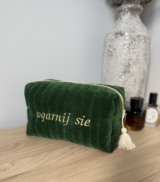 kosmetyczki Kosmetyczka pikowana z haftem "Ogarnij sie"