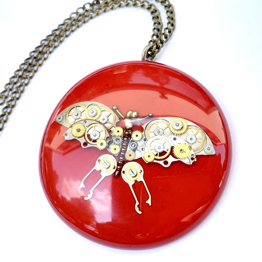 wisiory Wisior - Magiczny Motyl (RED)