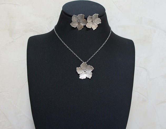 srebrne naszyjniki Flower -naszyjnik