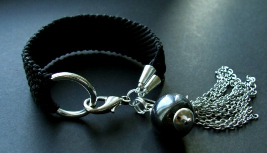 Strong thing - bransoletka Buy or Die