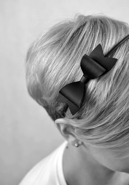 BowBandBlack felt label