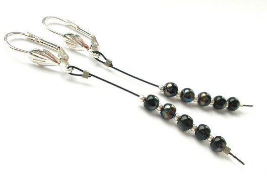 SINGLE- Black agis