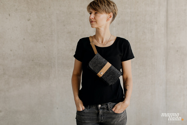 saszetka nerka Marmollada - torebka filcowa nerka GRAFITOWA + b