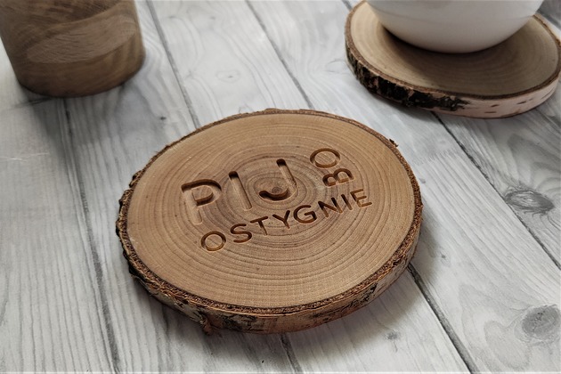 podkładki do kuchni Drewniana podkładka - pij bo ostygnie