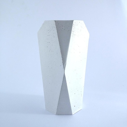 Wazon Struktura - beton - śnieżnobiały Projekt B25