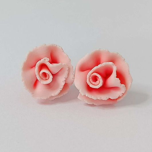 kolczyki z masy plastycznej Romantyczne Kolczyki Pudrowe Różowe Róże