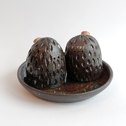 kuchnia - różne Zestaw solniczka i pieprzniczka żłobiona