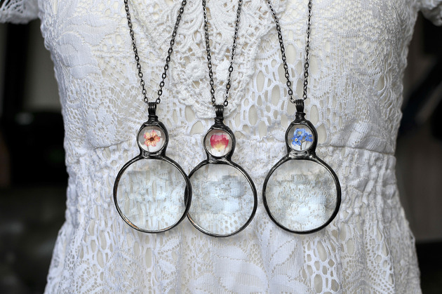 wisiory Prezent dla Babci, naszyjnik z lupą