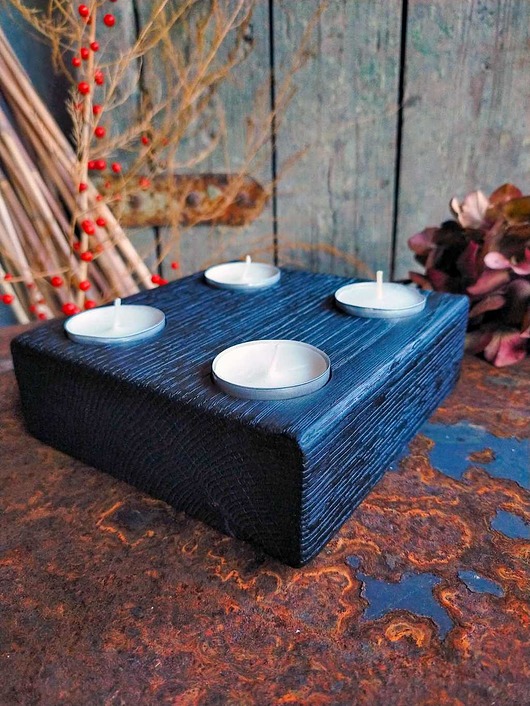 świeczniki i świece Drewniany świecznik tea-light z palonego dębu