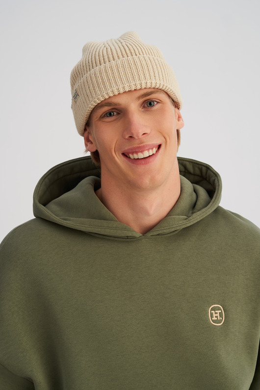 czapki i kapelusze męskie Krótka czapka prążkowana beżowa