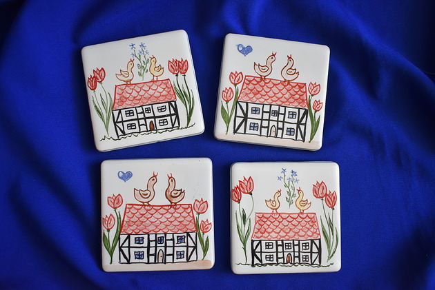 podkładki do kuchni Kafle ręcznie malowane- Rustykalne podkładki kurki kolorowe domki