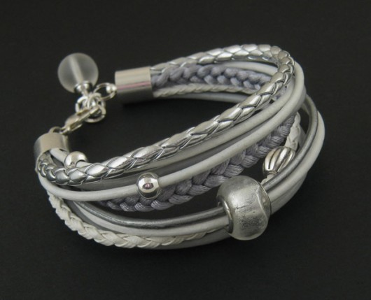 silverwhite maghia