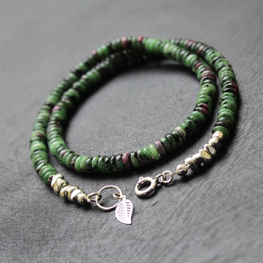 naszyjniki - inne Naszyjnik z zoisydem