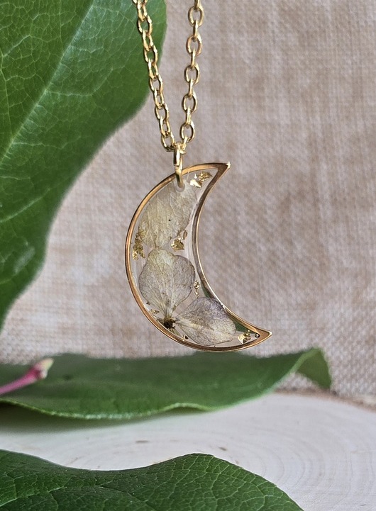 wisiory Wieczne kwiaty złoty wisiorek złota zawieszka księżyc hortensja