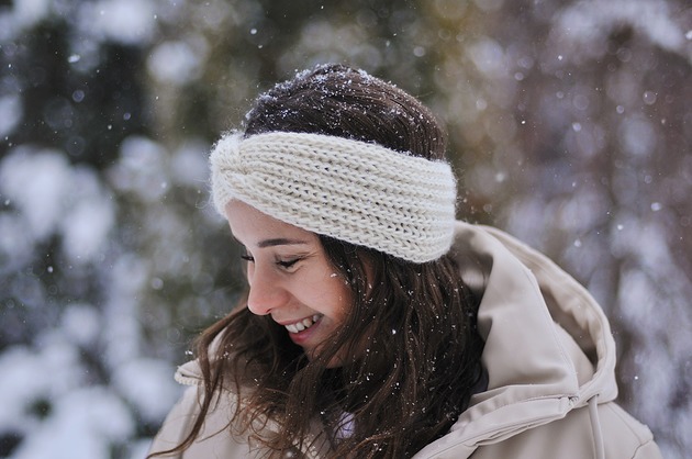 opaski do włosów Opaska ręcznie robiona na drutach