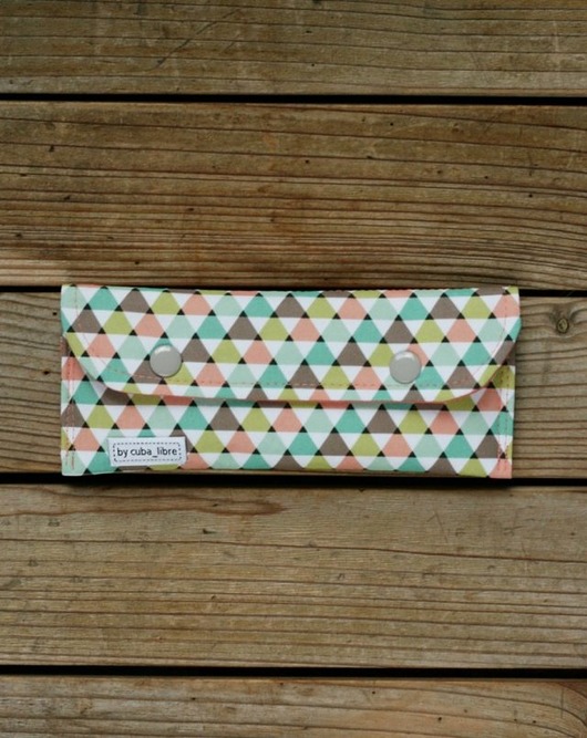 pokrowce i etui - różne Etui na wkładkii - Trójkąty / Na zamówienie