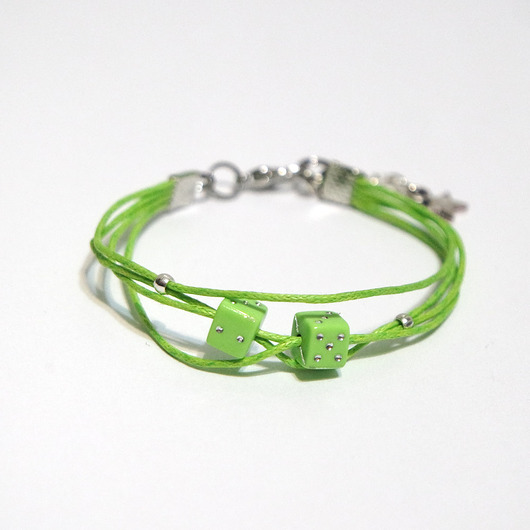 bransoletki na sznurku Bransoletka - Kostki do gry - sznureczki, zielona
