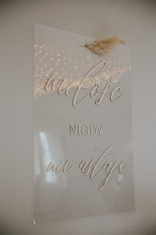 Ślub - inne Tablica powitalna - Miłość nie ustaje (personalizowana)
