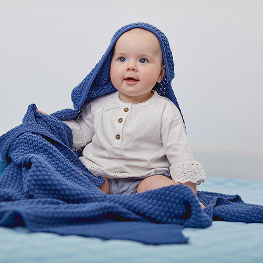 Kocyk Dziany z Kapturkiem - Navy Blue Fun with Mum