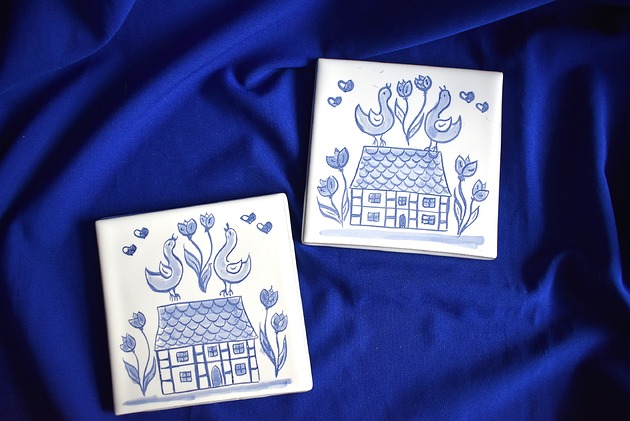 podkładki do kuchni Kafle ręcznie malowane- Rustykalne podkładki kurki kobaltowe domki