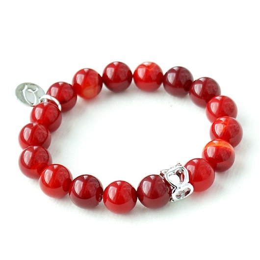 Red heart moniqq