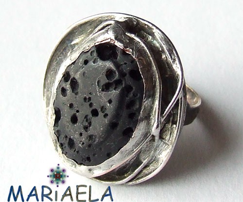 WULKAN OWAL MARIAELA